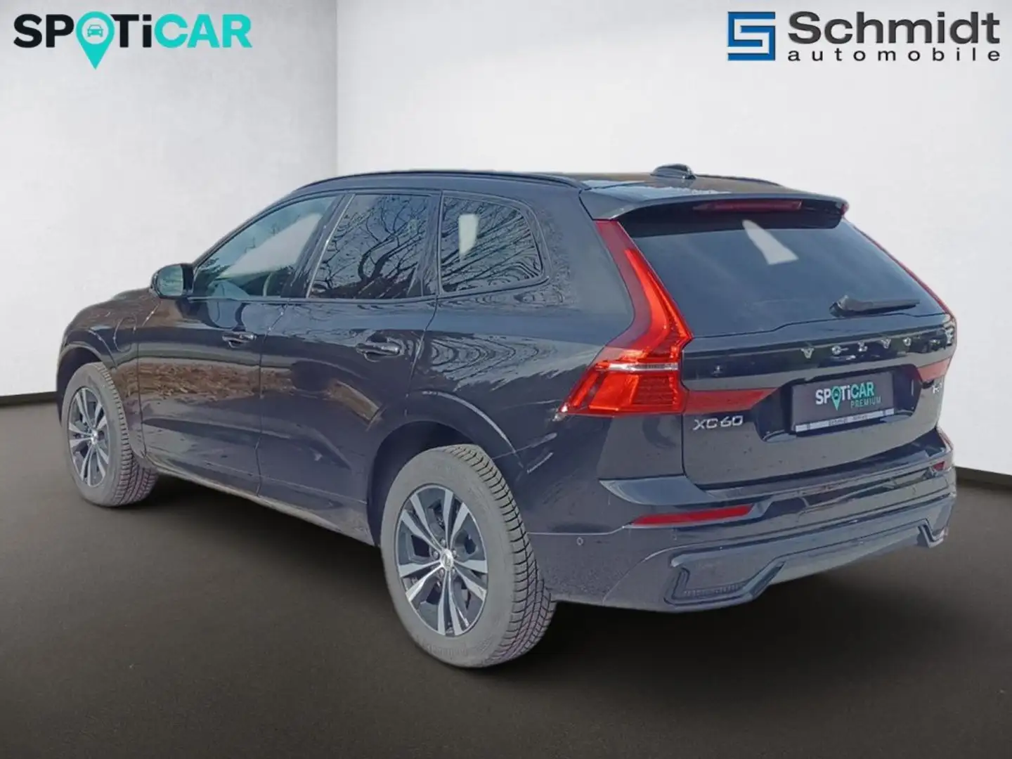 Volvo XC60 Plus, T6 AWD Plug-in Hybrid, Elektrisch/Benzin, Dark Noir - 2