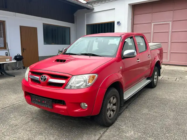 Toyota Hilux 2.5 D-4D 4WD SR