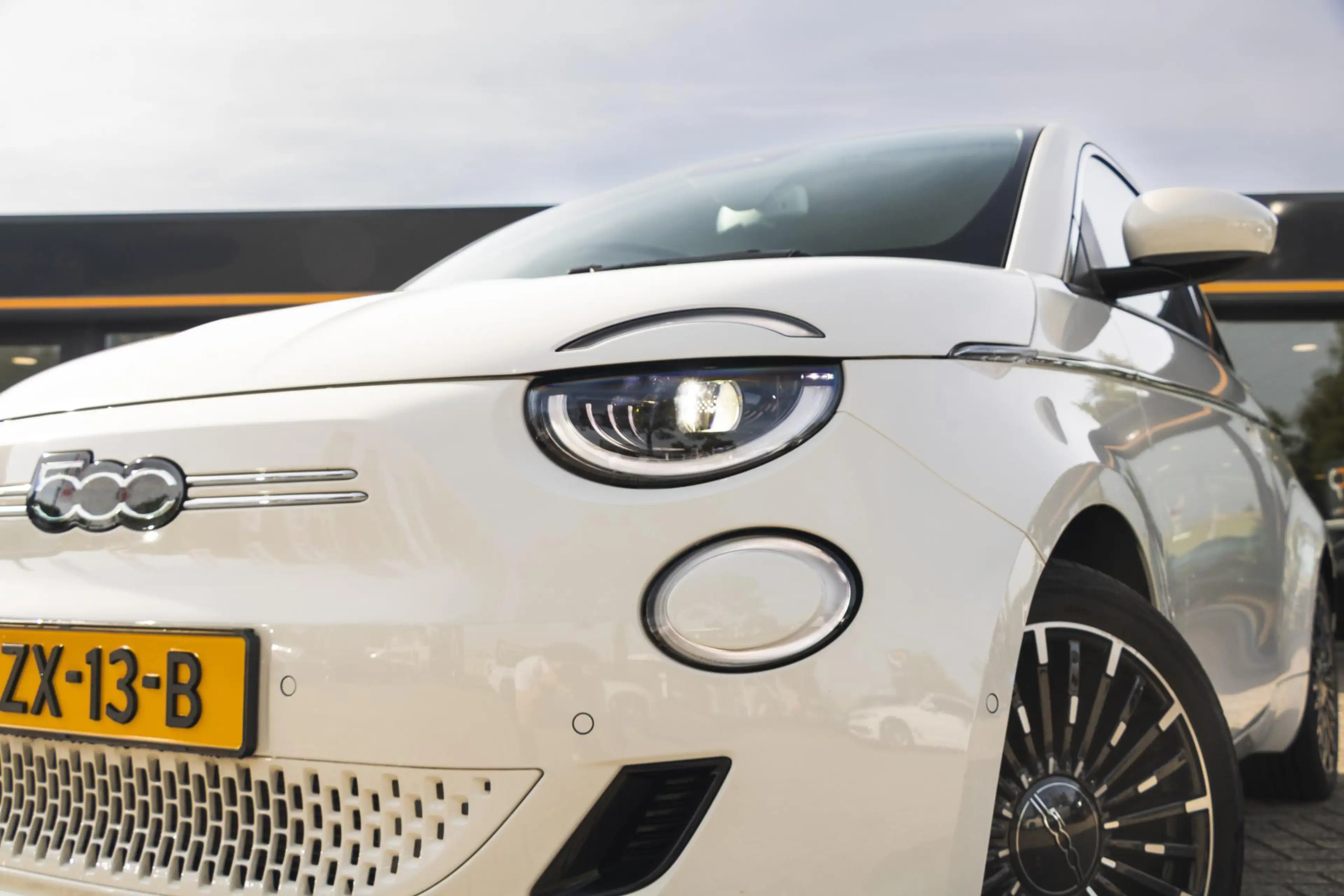 Fiat 500e La Prima by Bocelli 42 kWh Stoelverwarming | JBL | — photo 5