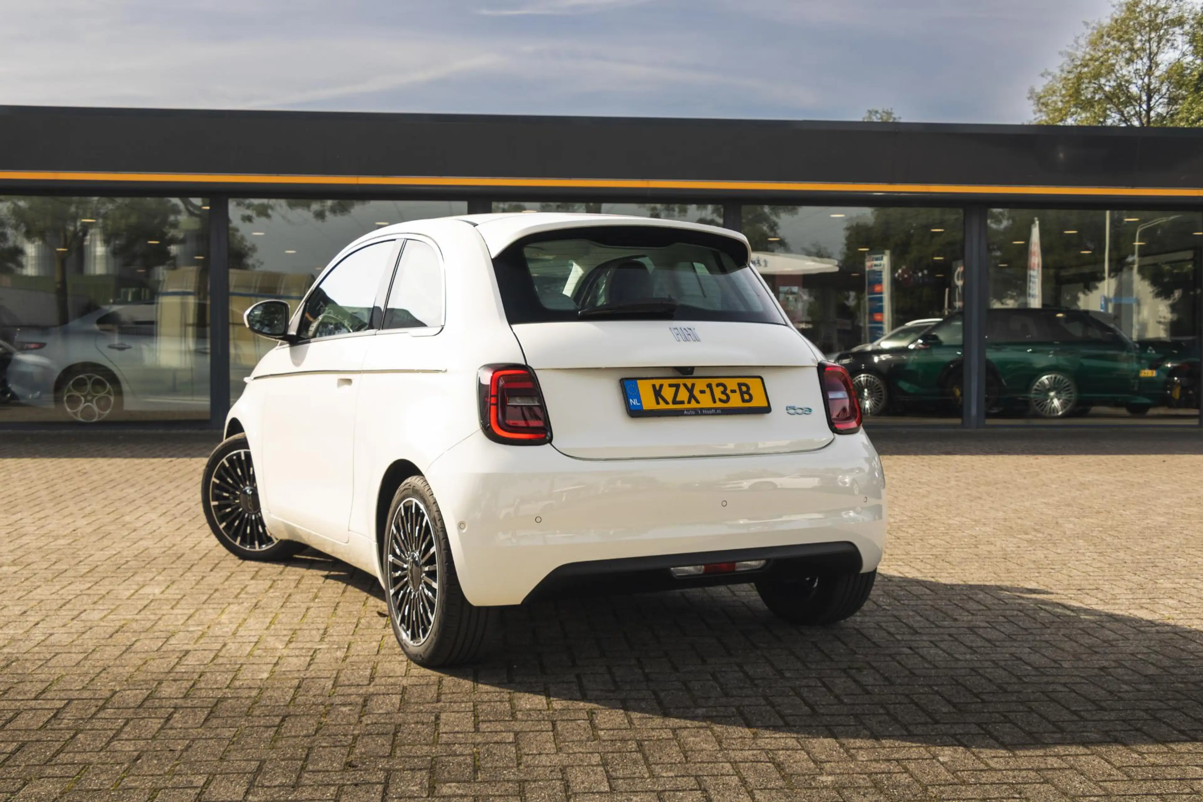 Fiat 500e La Prima by Bocelli 42 kWh Stoelverwarming | JBL | — photo 2