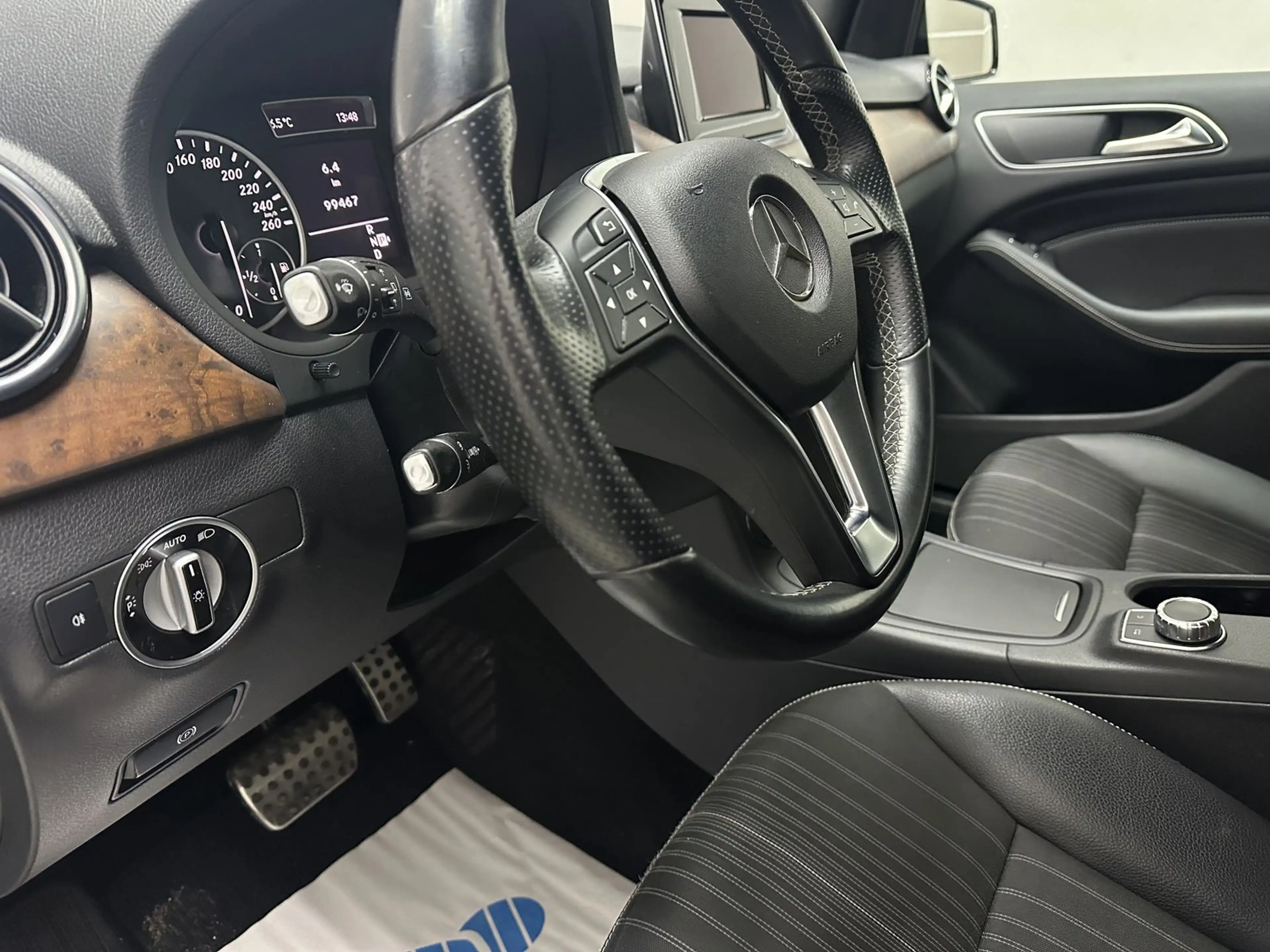 Mercedes-Benz B 250 "1 HAND-KLIMA-MULTI-PDC-ALU-TÜV NEU" — photo 14