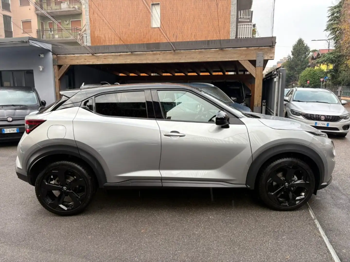 Nissan Juke 1.0 DIG-T 114 CV N-Connecta BiColor *PREZZO PROMO* Argento - 2