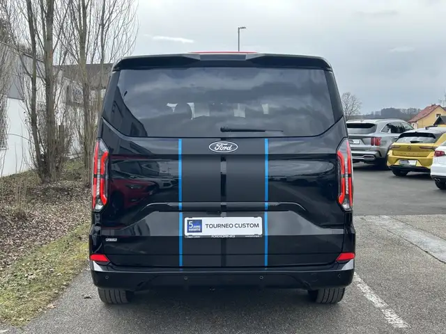 Ford Transit Custom Tourneo Custom Sport 340 L2H1 2.5 PHEV 233PS Automatik Ansicht 5