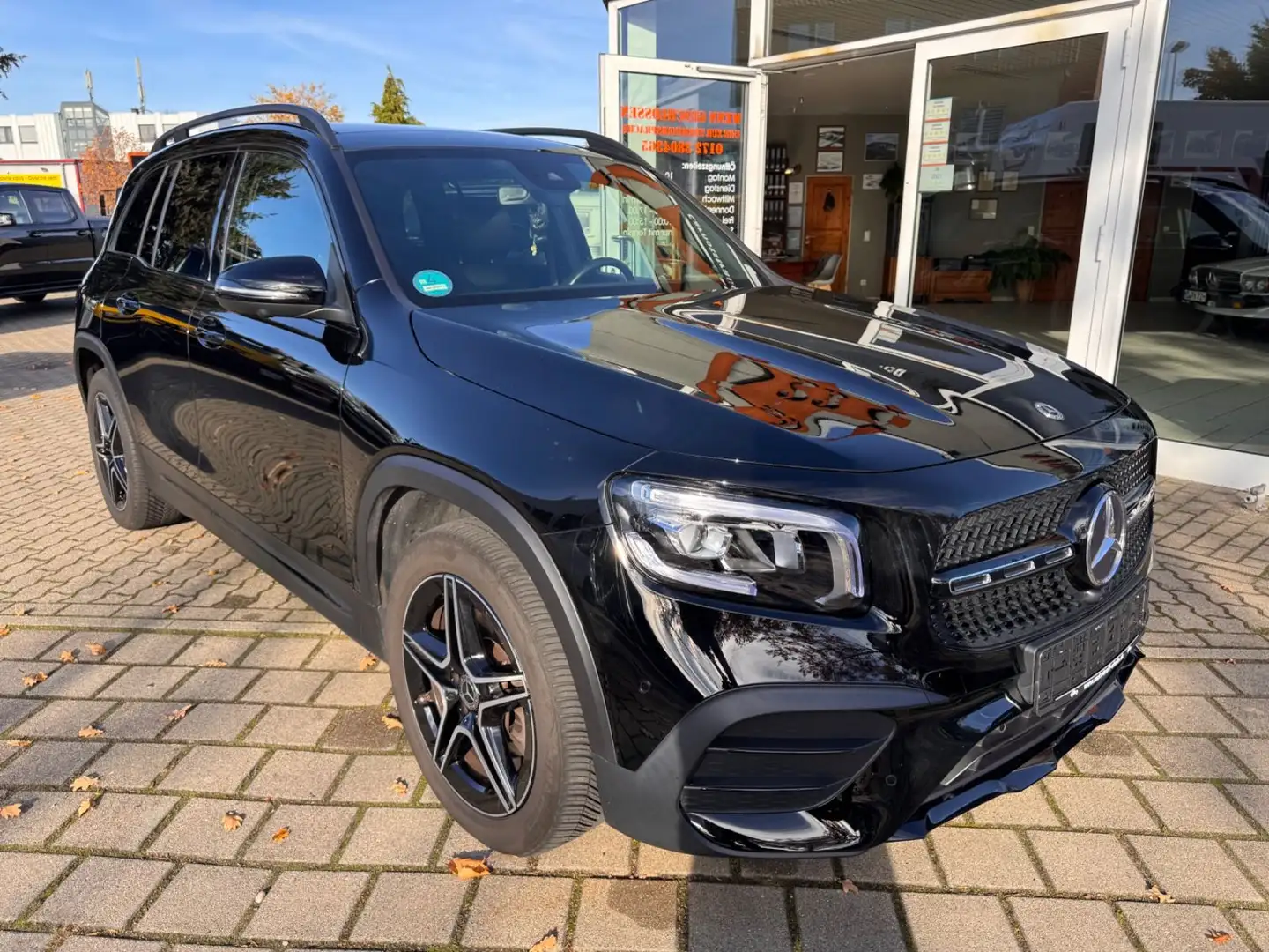 Mercedes-Benz GLB 220 d 4Matic AMG-line ,AHK Noir - 2