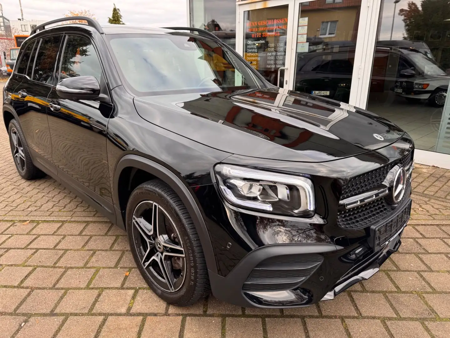 Mercedes-Benz GLB 220 d 4Matic AMG-line ,AHK Noir - 2