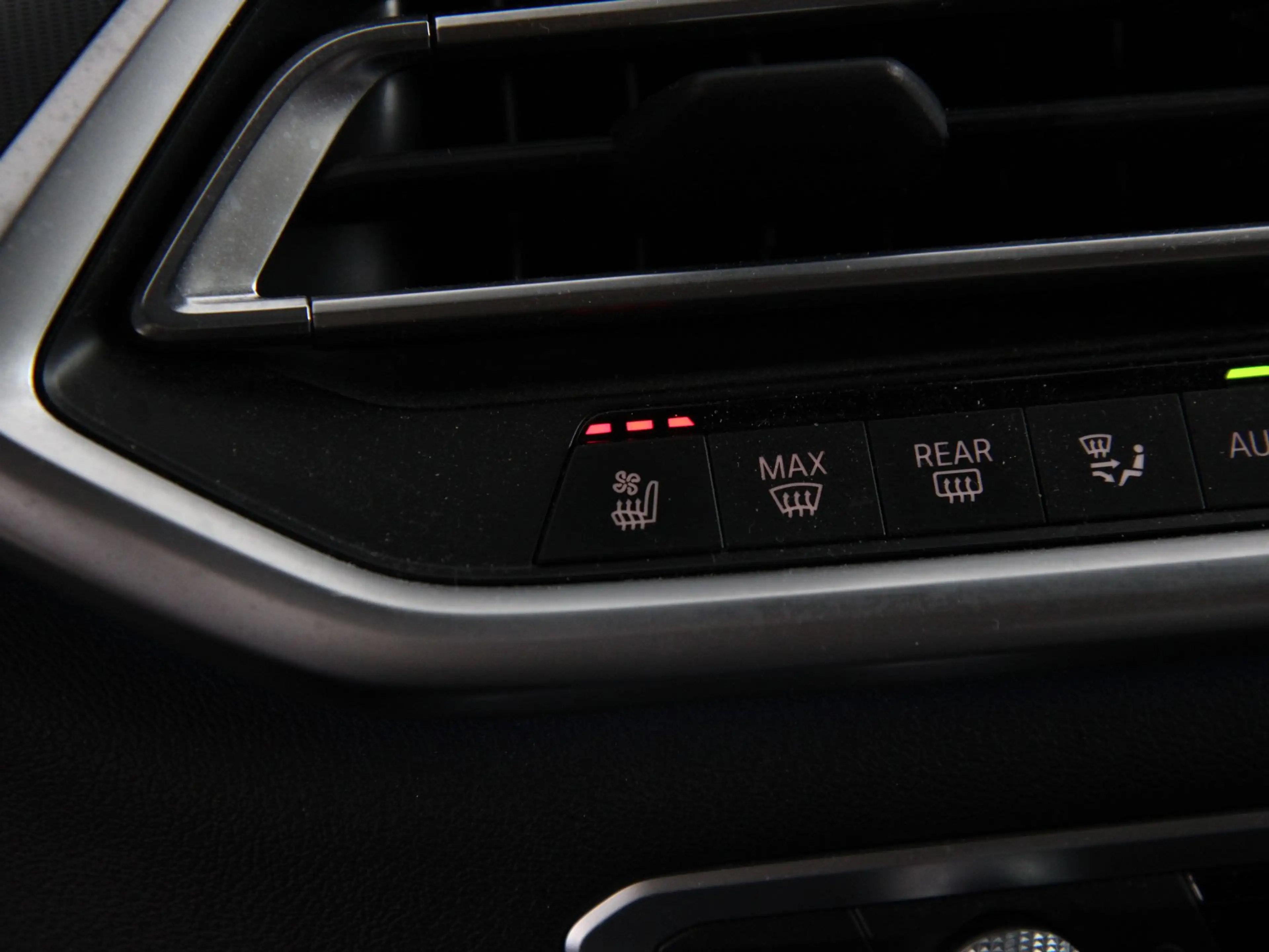 BMW X5 xDrive45e High Executive M-Sport Pro — photo 15