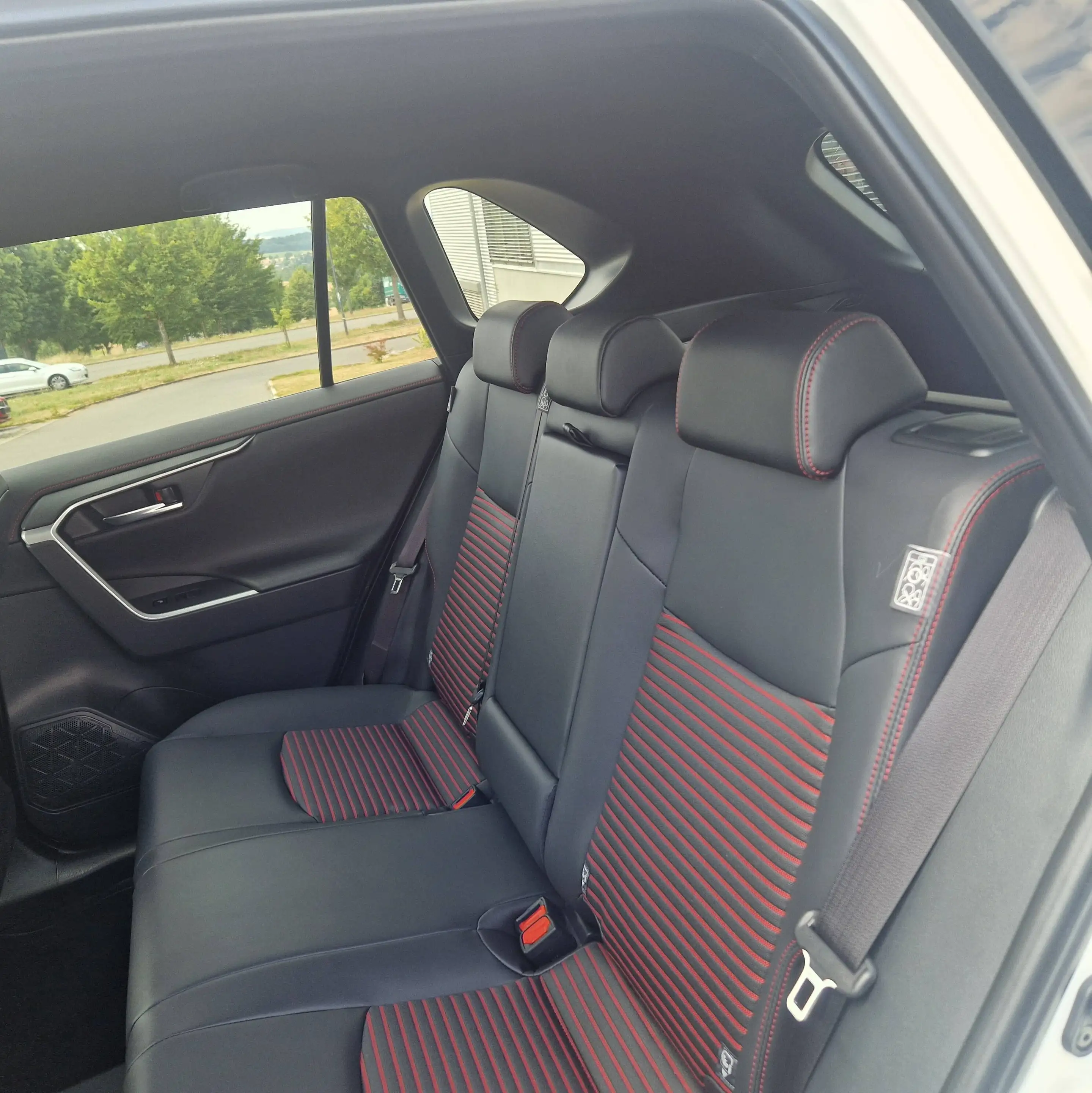 Suzuki Across Across PLUG-IN HYBRID AHK — photo 12