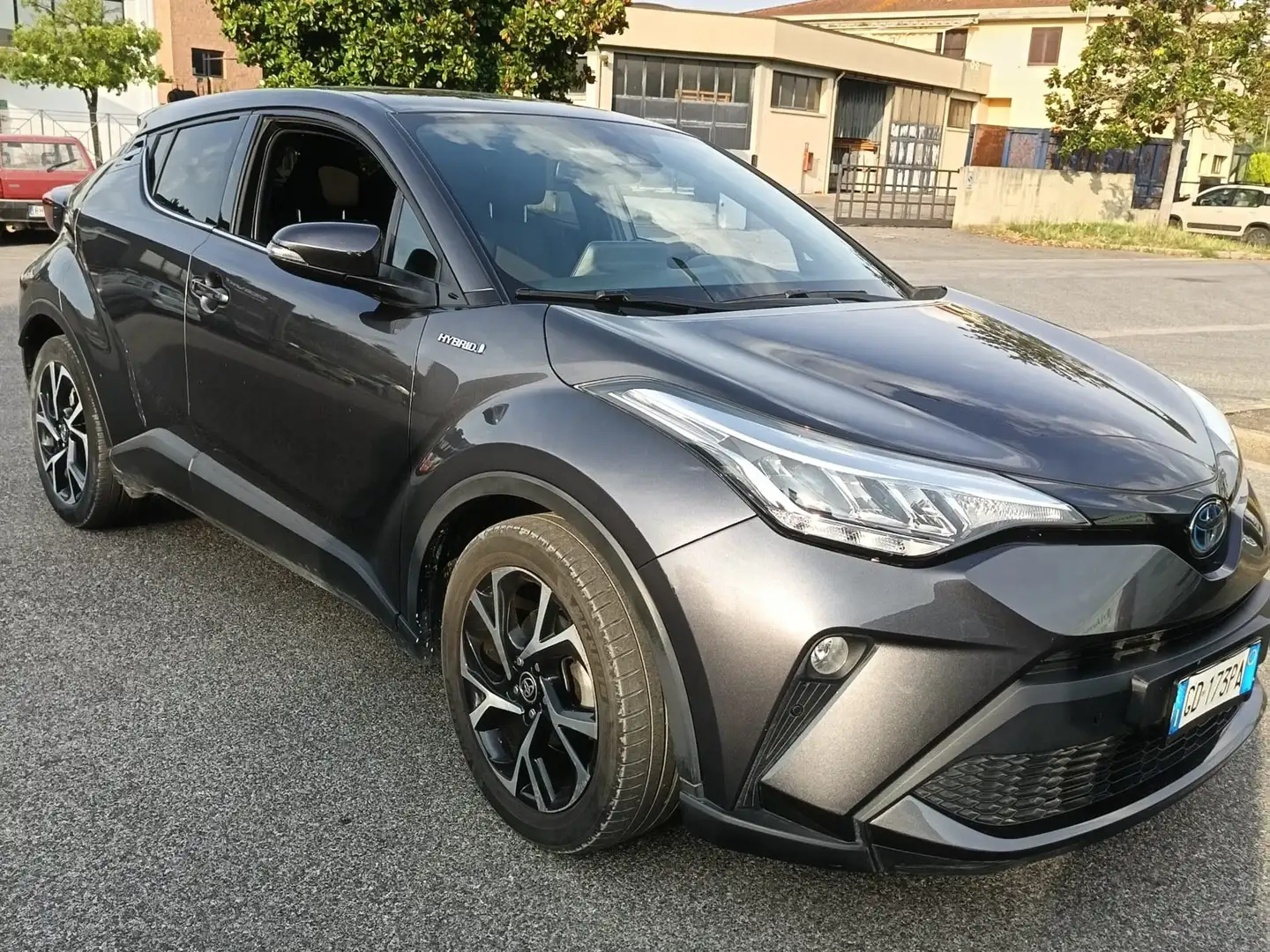 Toyota C-HR C-HR 2.0h Trend e-cvt Hyb 182cv Grigio - 1