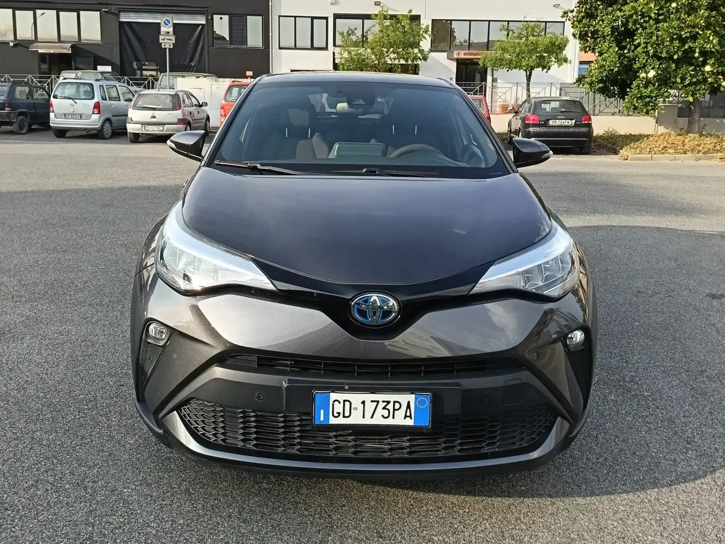 Toyota C-HR C-HR 2.0h Trend e-cvt Hyb 182cv Grigio - 2