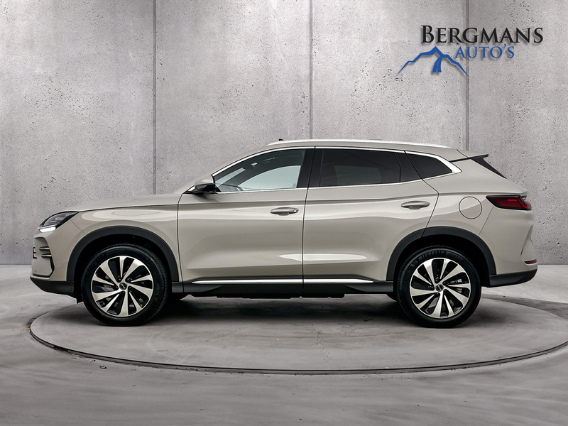BYD Seal U - 1.5 DM-i FWD Boost // SCHUIFDAK // LEDER // — photo 11