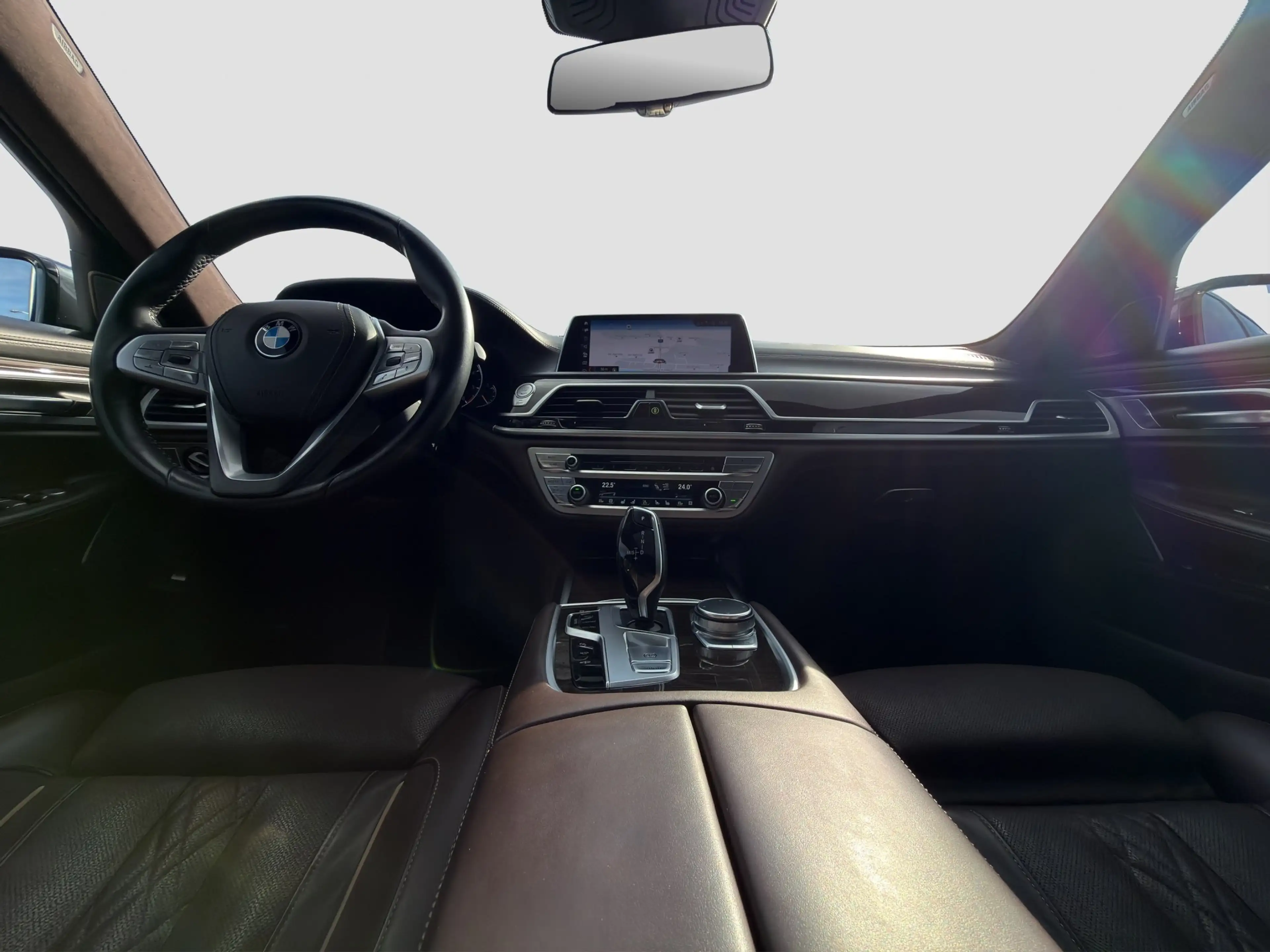 BMW 750 Ld xDrive — photo 13