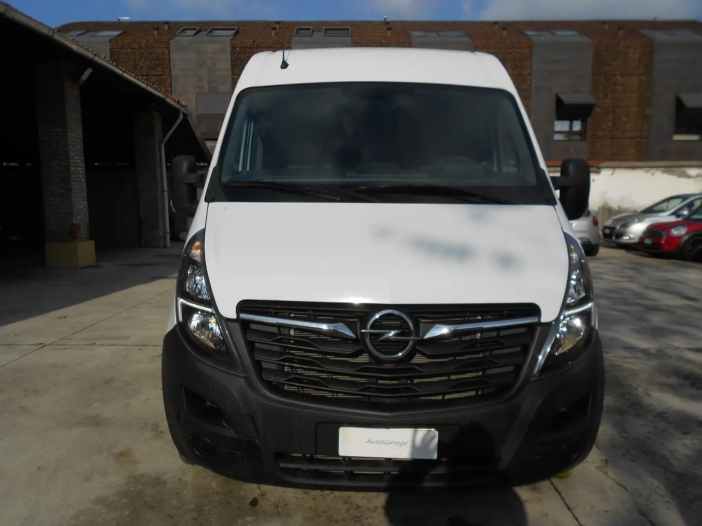 Opel Movano 35 L2 H3 Wit - 2