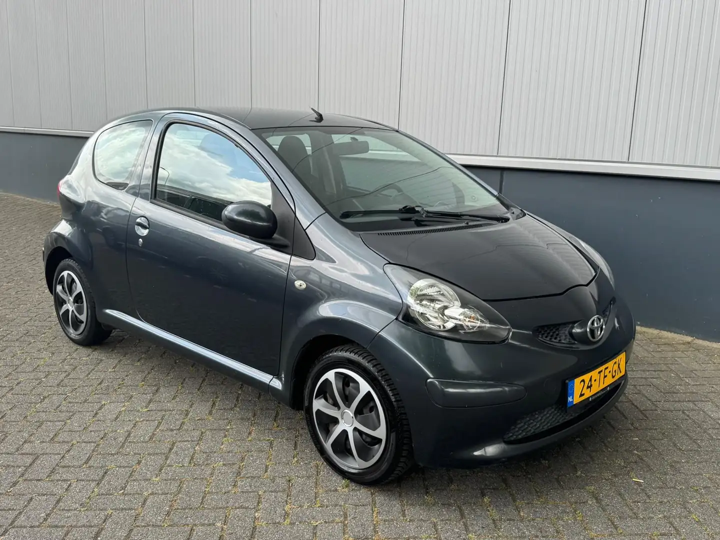 Toyota Aygo 1.0-12V + Elektrische Ramen Android carplay Nieuwe Šedá - 2