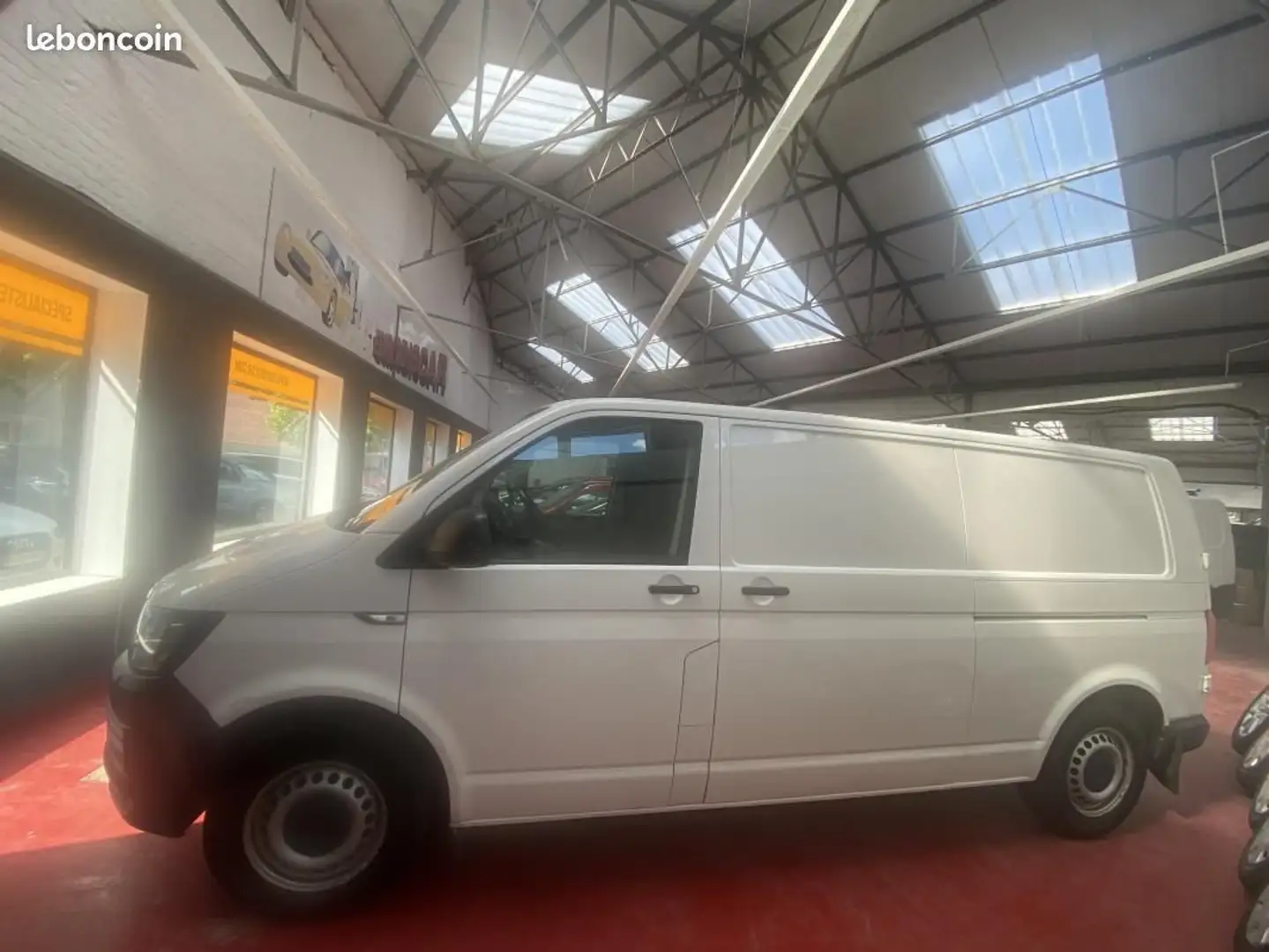 Volkswagen Transporter FOURGON FGN TOLE L2H1 2.0 TDI 150 DSG7 5P avec VIB Blanco - 2