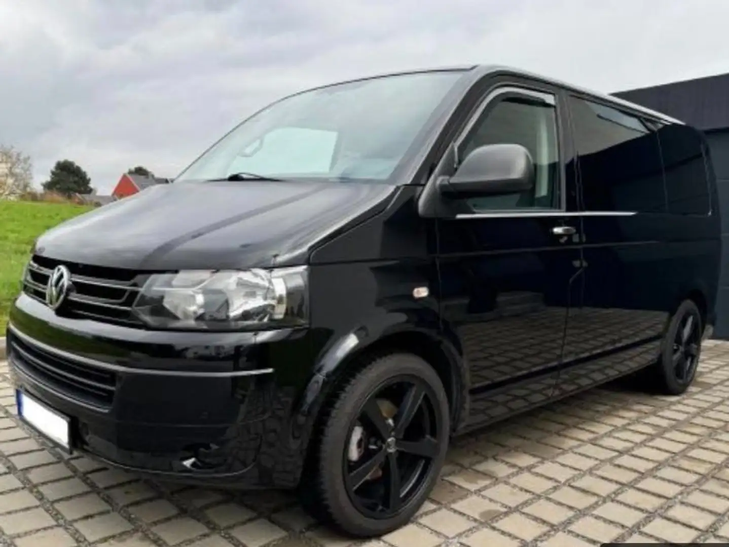 Volkswagen T5 Multivan MultivanStartline Schwarz - 2