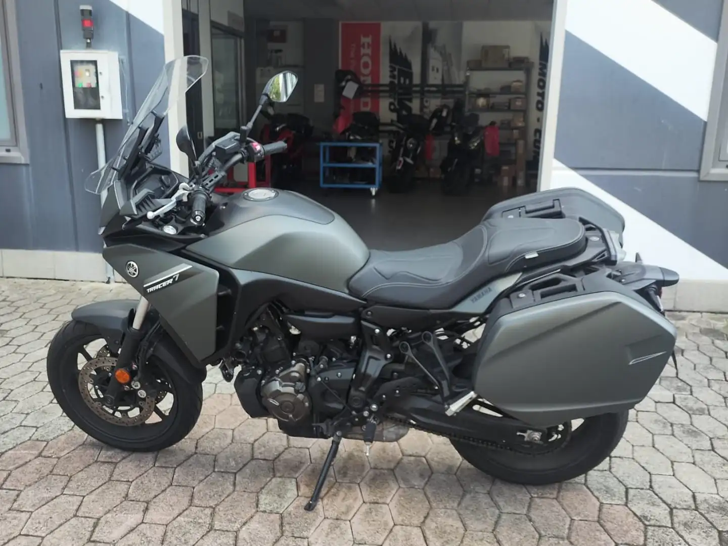 Yamaha Tracer 7 GT Grijs - 2