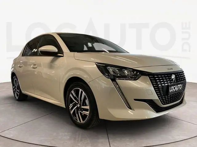 Peugeot 208 view 3