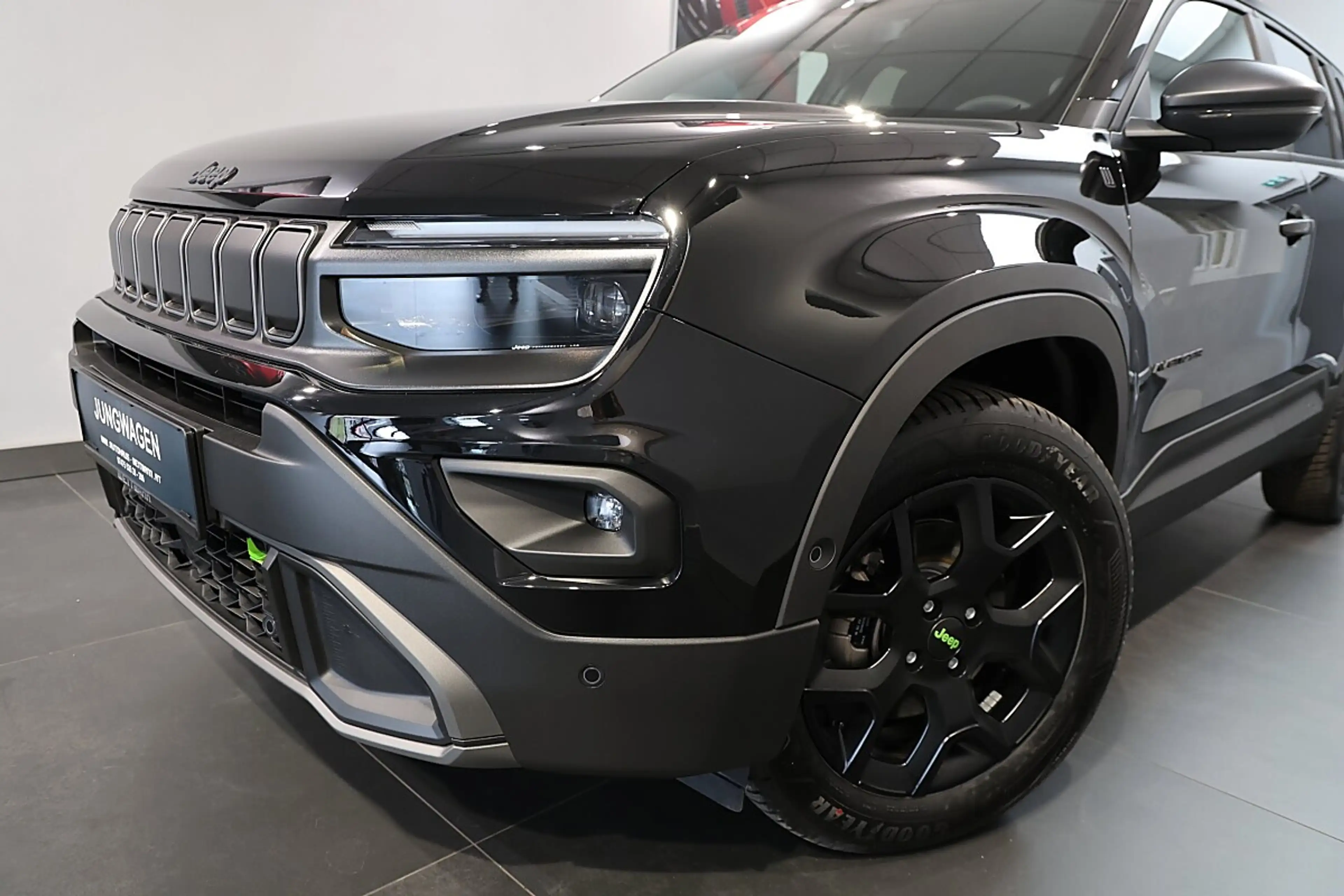 Jeep Avenger 1,2 eHybrid 4xe DCT6 Overland W-EDIZIONE — photo 2
