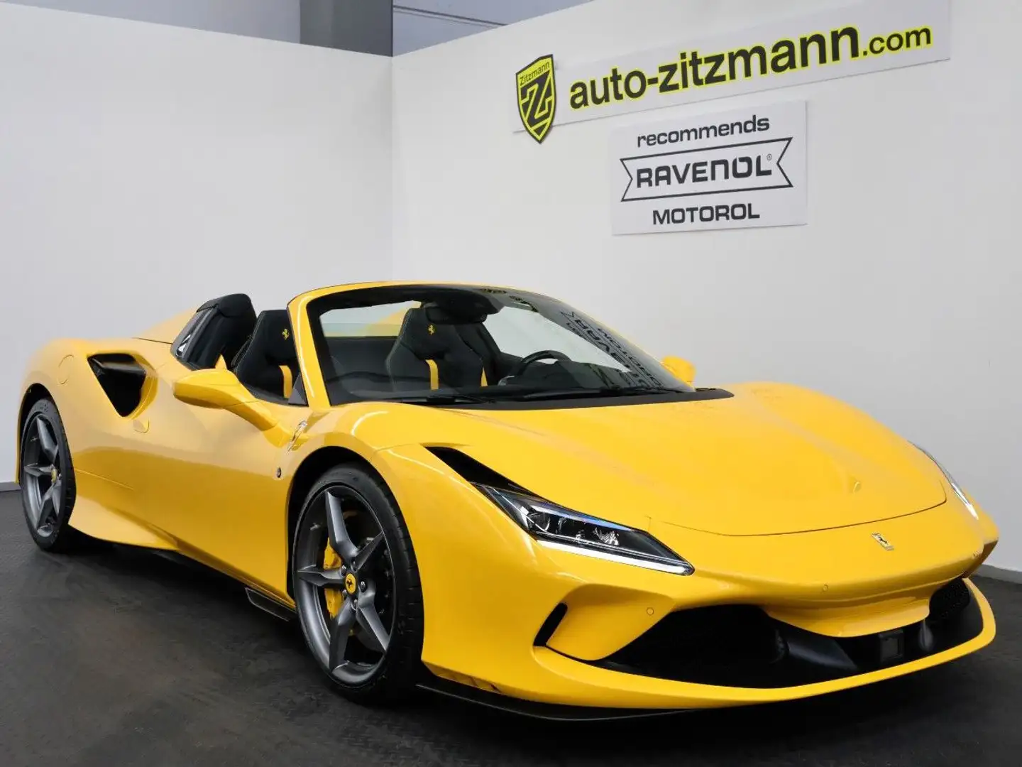 Ferrari F8 Spider CARBON/RACING SEATS/LIFT/PASSANGER DIS Gelb - 1