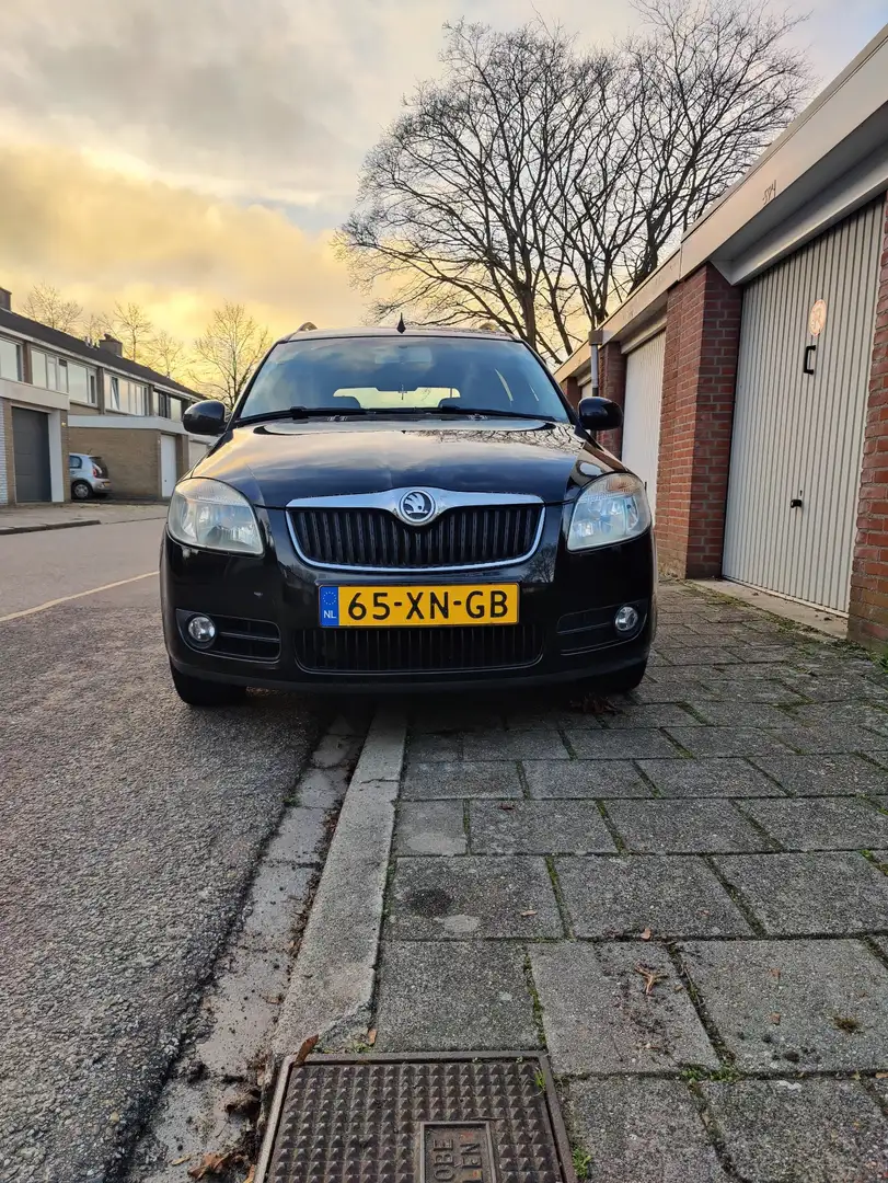 Skoda Roomster 1.4-16V Style Zwart - 2