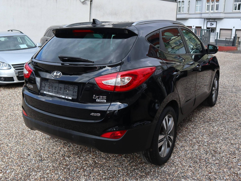 Hyundai iX35 Black 4 AWD*Leder*Xenon*Navi* — photo 3