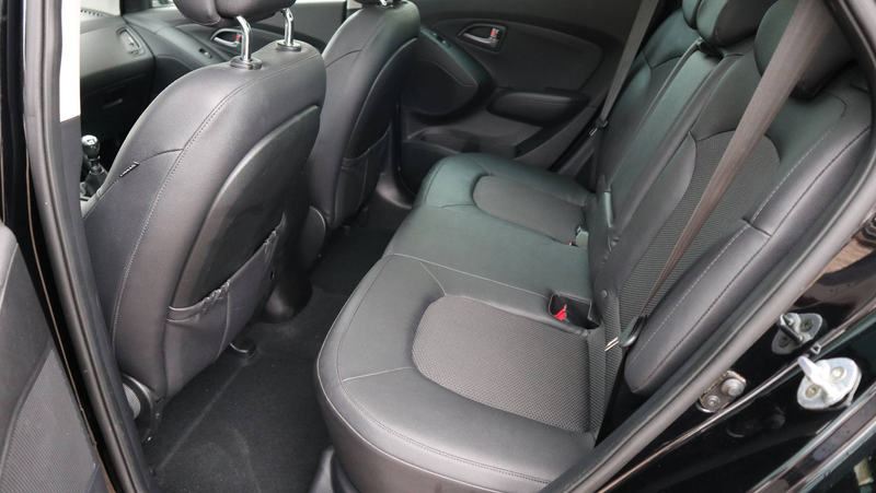 Hyundai iX35 Black 4 AWD*Leder*Xenon*Navi* — photo 7