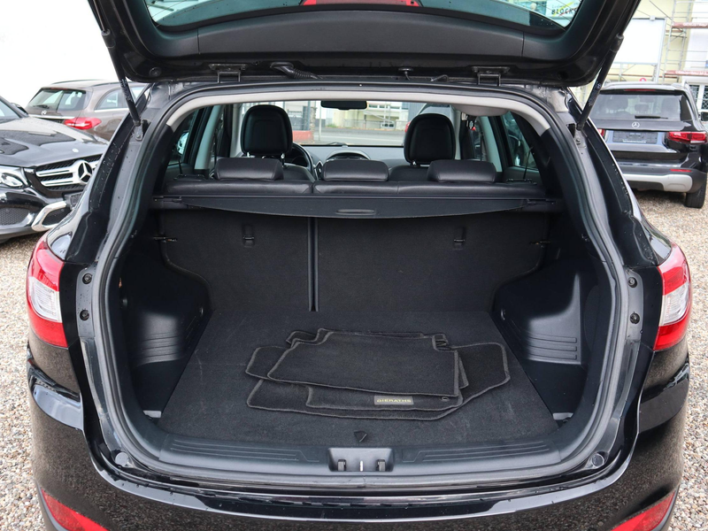 Hyundai iX35 Black 4 AWD*Leder*Xenon*Navi* — photo 8