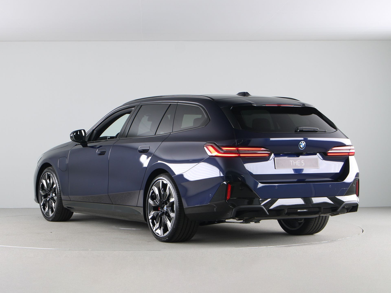 BMW 550 5 serie Touring 550e xDrive — photo 11