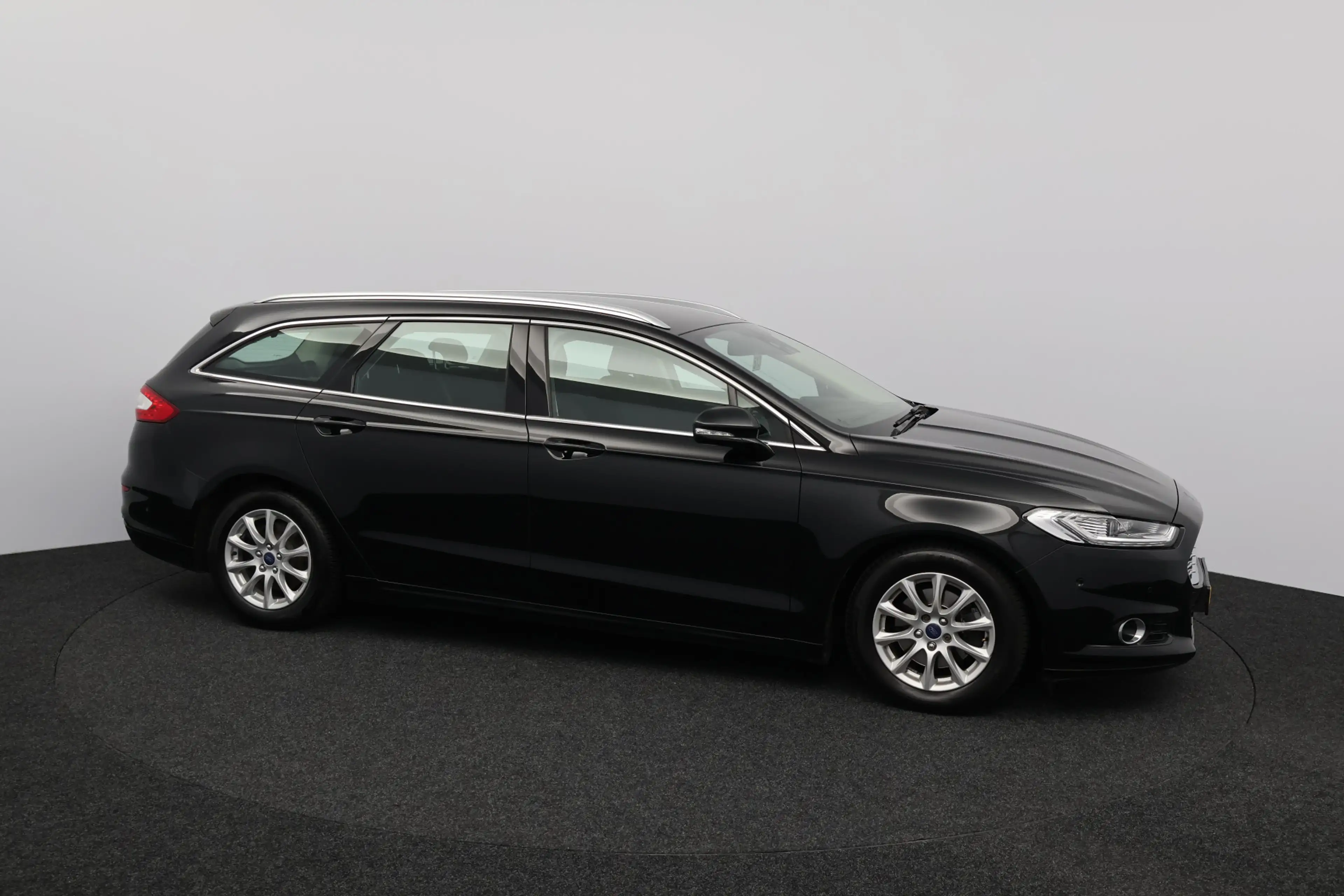 Ford Mondeo Wagon 1.5 TDCi Titanium/ LED Koplampen/ Voorruitve — photo 10