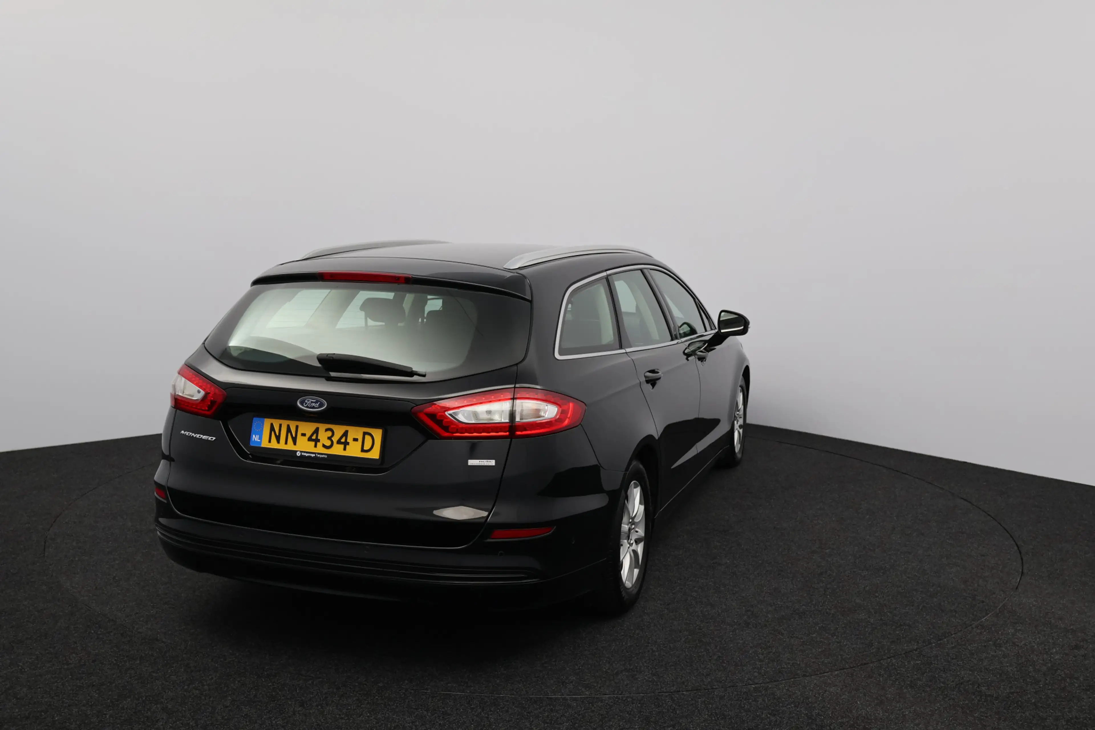 Ford Mondeo Wagon 1.5 TDCi Titanium/ LED Koplampen/ Voorruitve — photo 13
