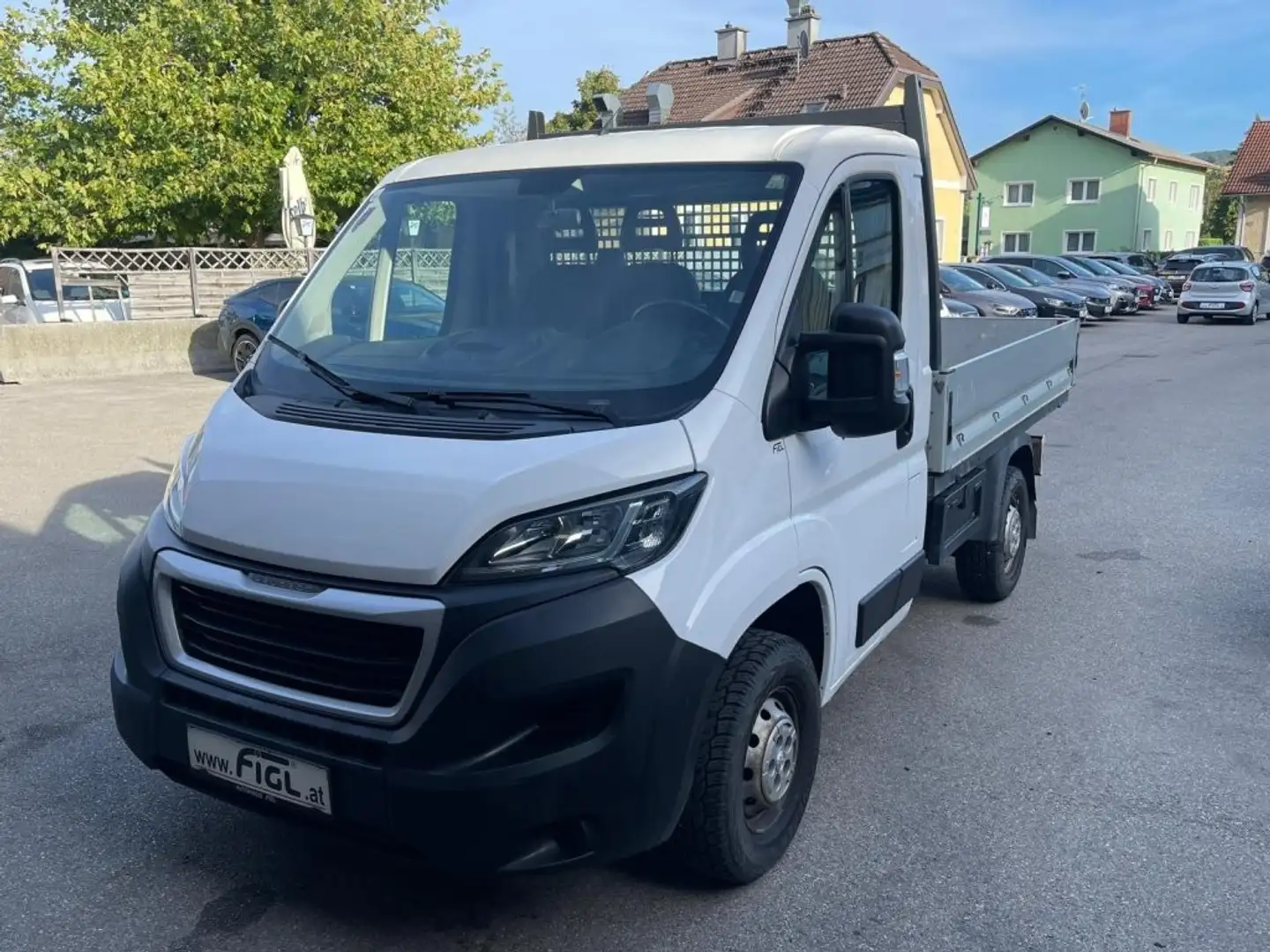 Peugeot Boxer 33 L1 BlueHDi 140 S&S Weiß - 2