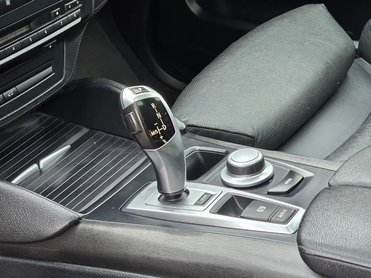BMW X6 xDrive50i Top – Bild 16