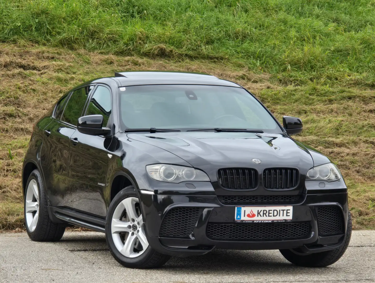 BMW X6 xDrive50i Top* Kredit* Automatik* Navi*Schiebedach Schwarz - 2