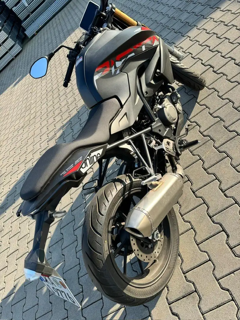 Online Pista 125R Negru - 2