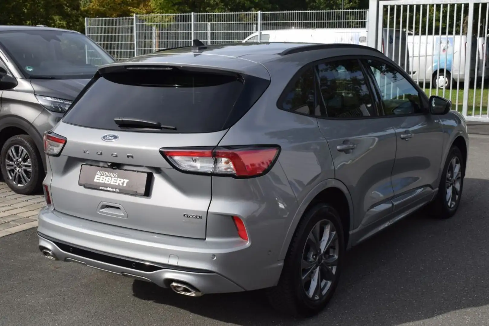Ford Kuga ST-LINE X 2.5l PHEV AHK einschw.,Kamera,Nav Silber - 2