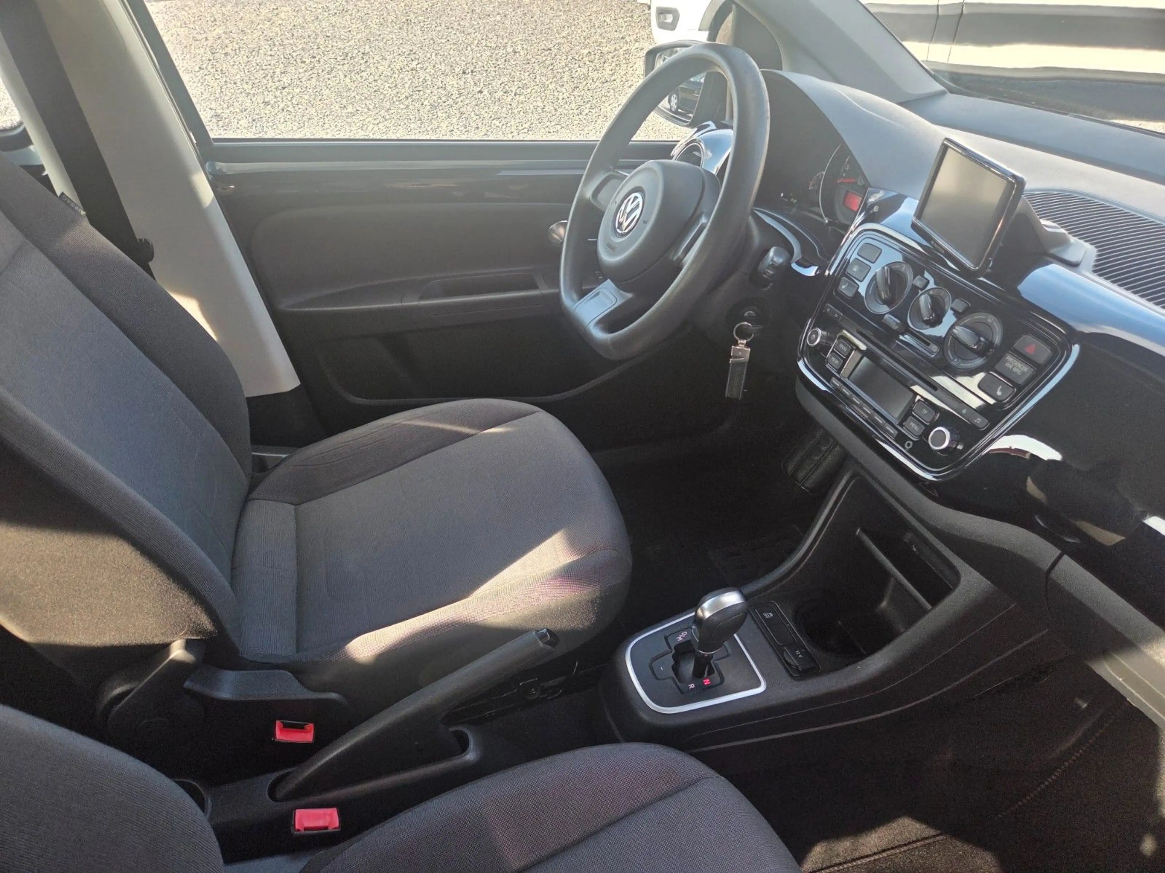 Volkswagen up! move Klima/Navi/PDC/Tempomat/Sitzheizung — photo 15