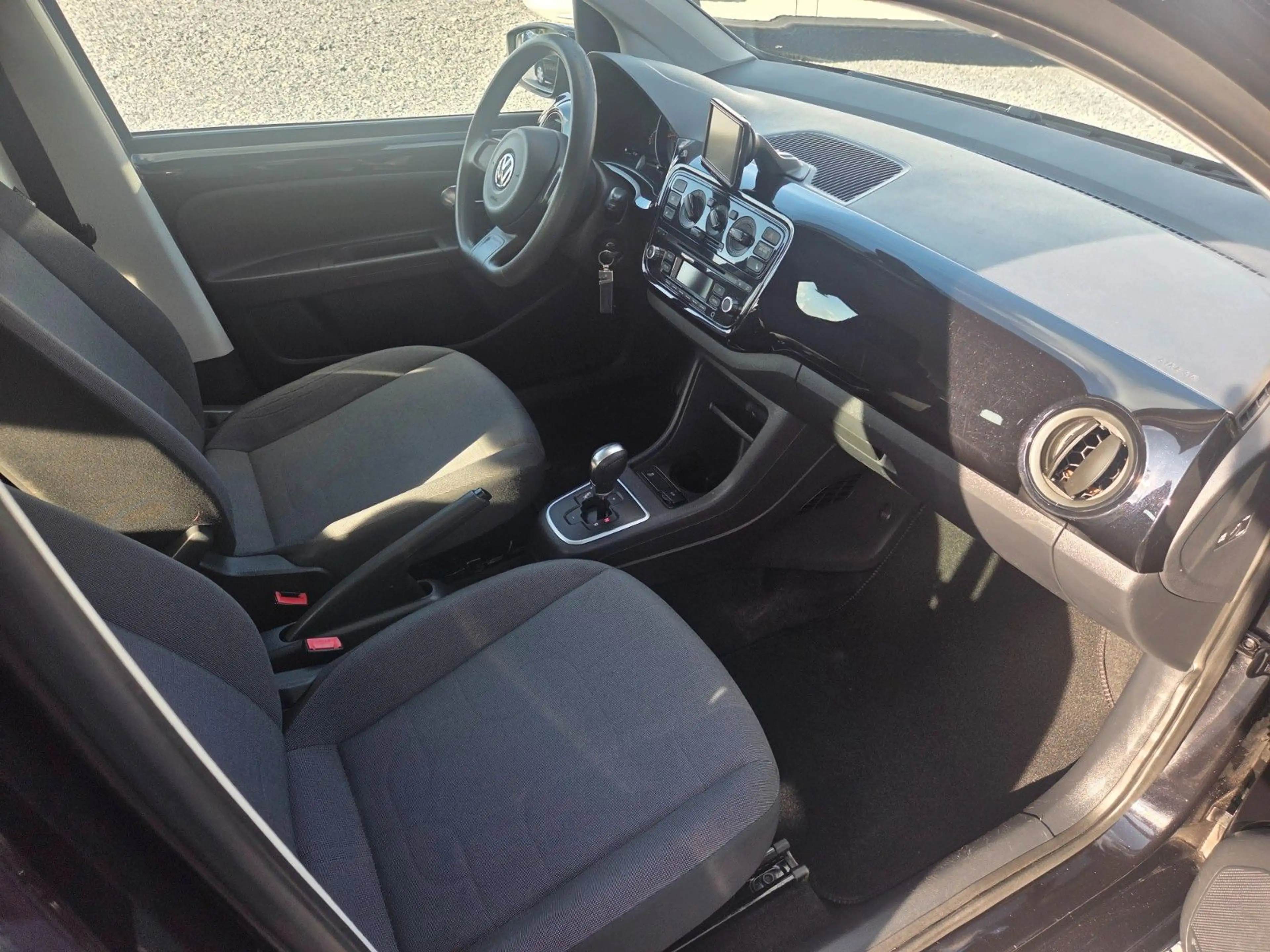 Volkswagen up! move Klima/Navi/PDC/Tempomat/Sitzheizung — photo 14