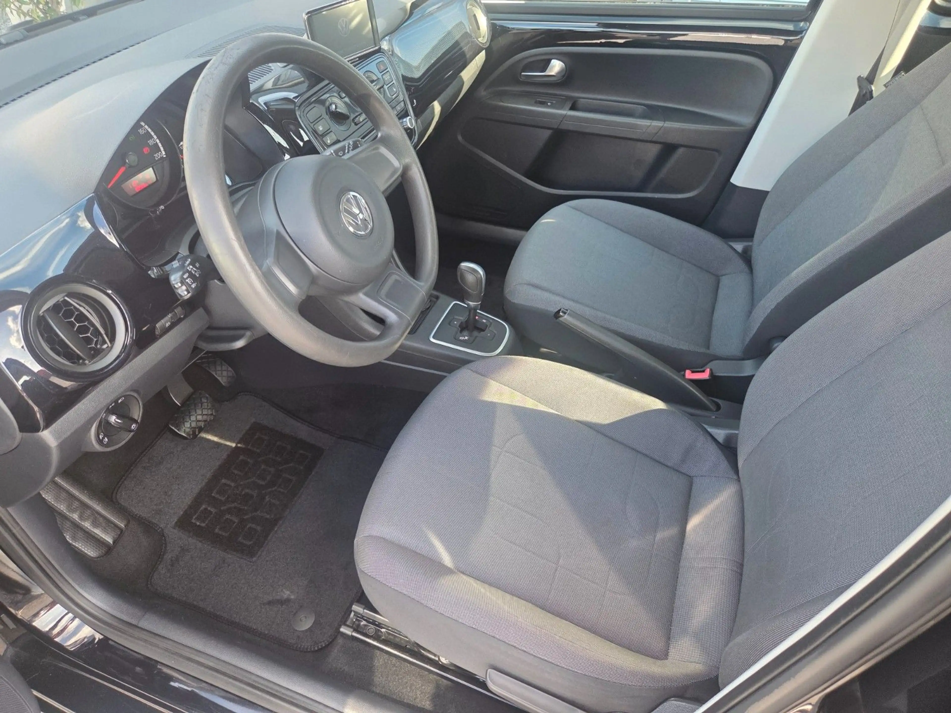 Volkswagen up! move Klima/Navi/PDC/Tempomat/Sitzheizung — photo 12