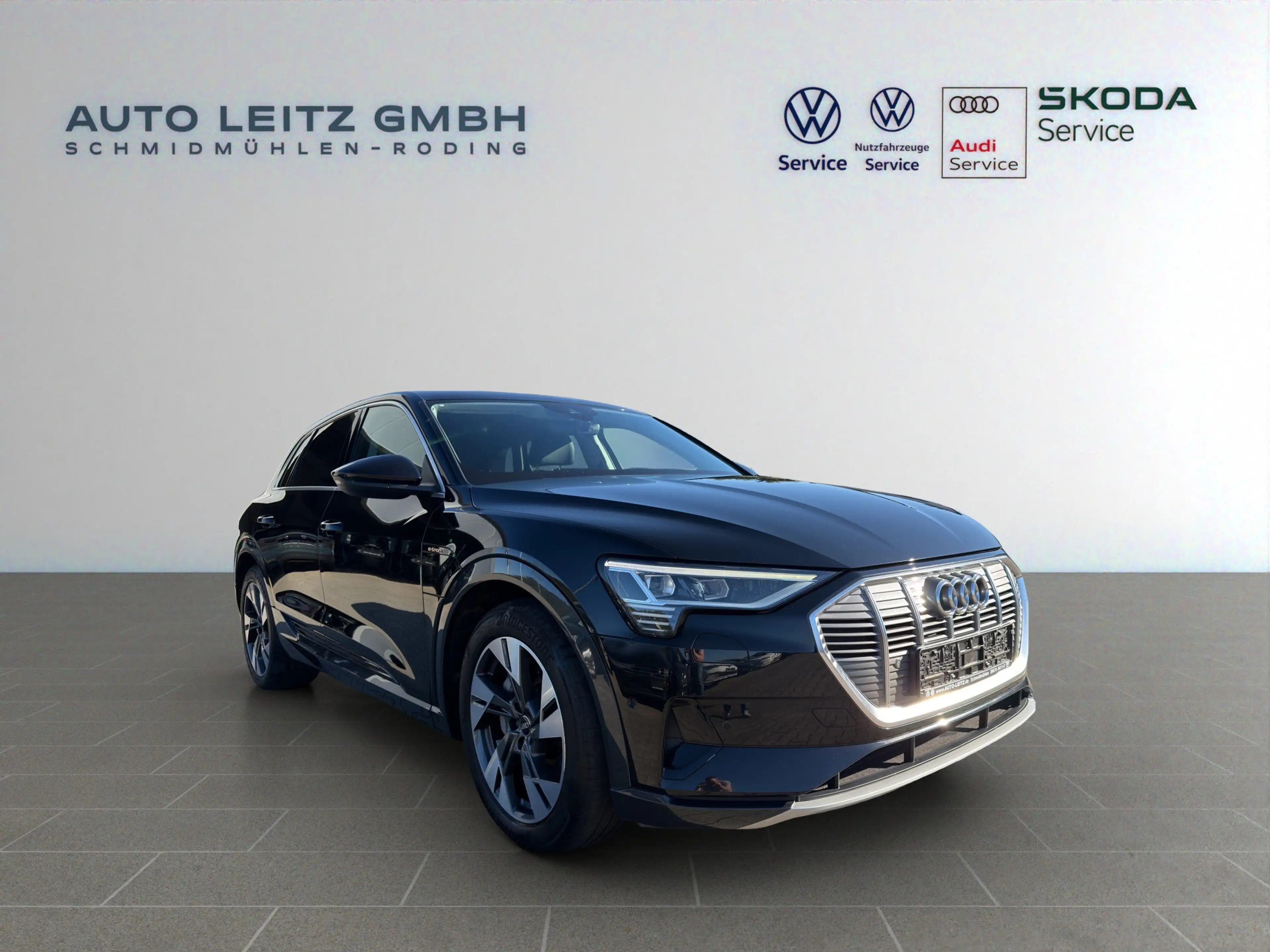 Audi e-tron 55 advanced HUD RFK GRA 4xSHZ Navi APP — photo 8