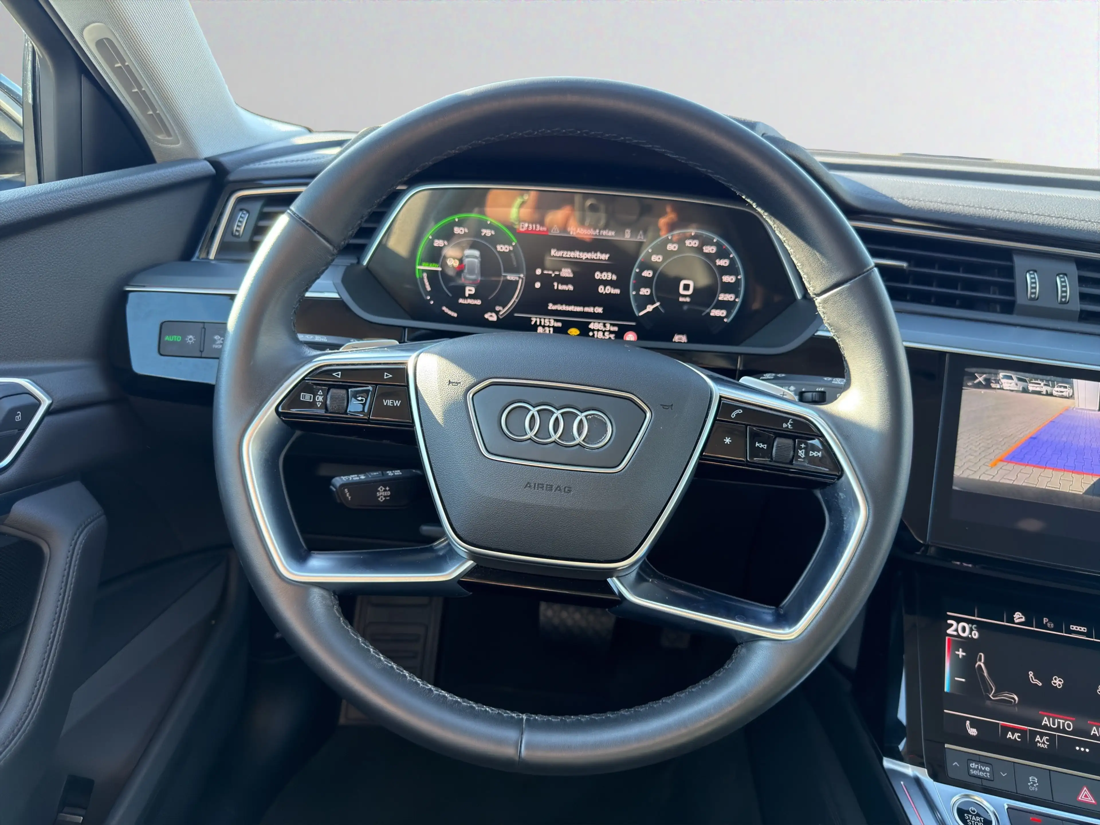 Audi e-tron 55 advanced HUD RFK GRA 4xSHZ Navi APP — photo 14