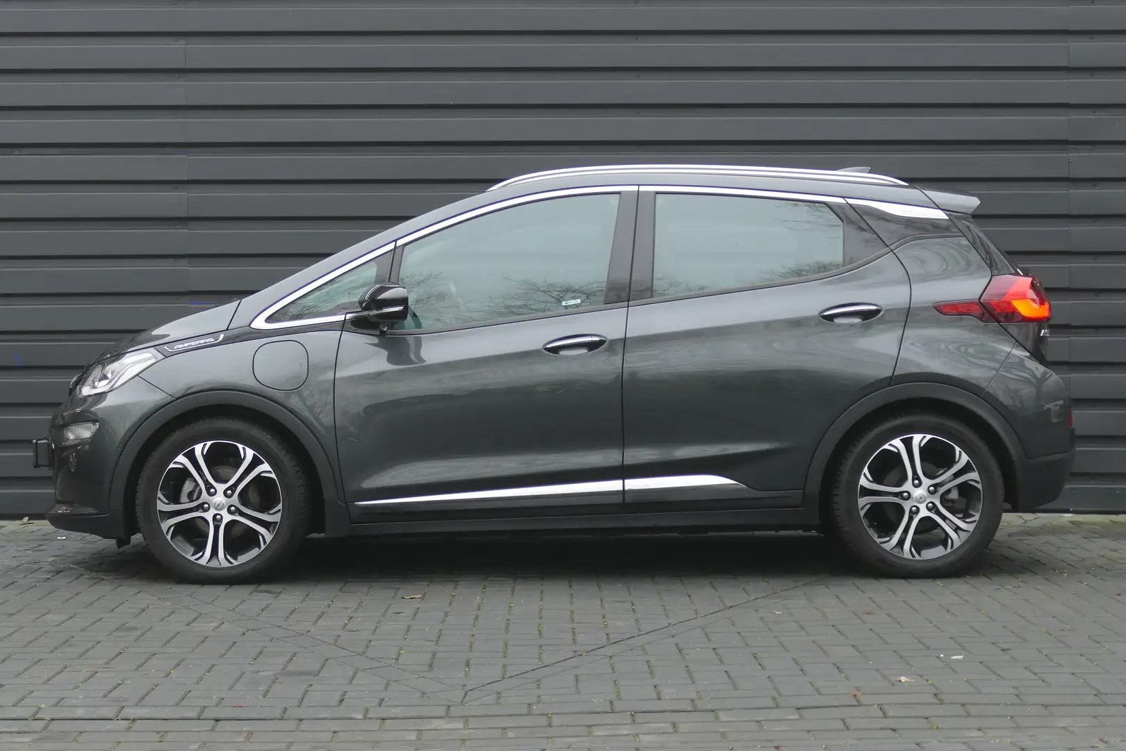 Opel Ampera-E EV 204PK 60-KWH BUSINESS EXECUTIVE AUTOMAAT / NAVI Grau - 2