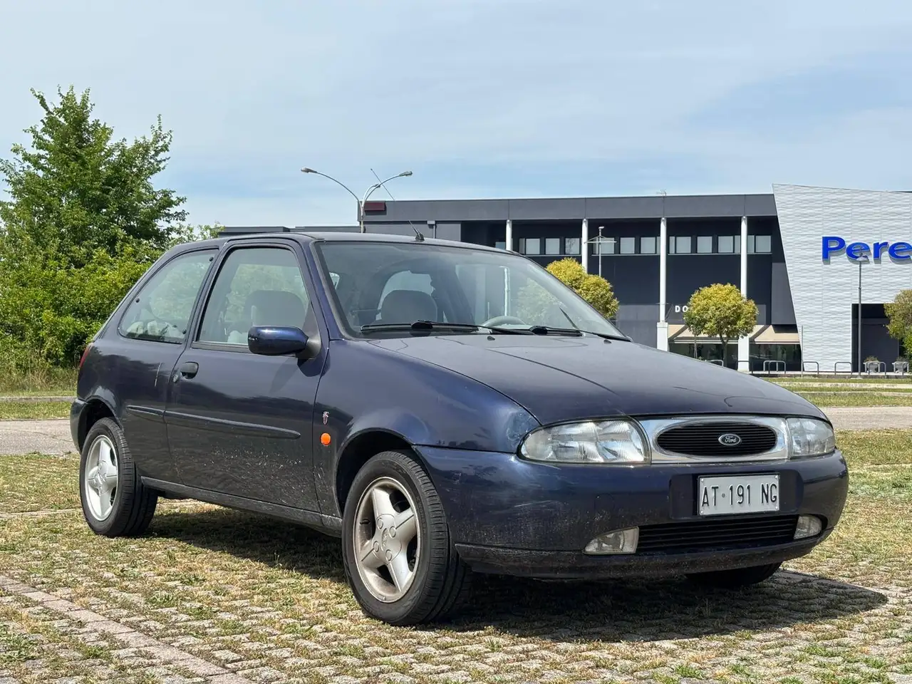 Ford Fiesta IV 1995 3p 1.2 Ghia, foto 2