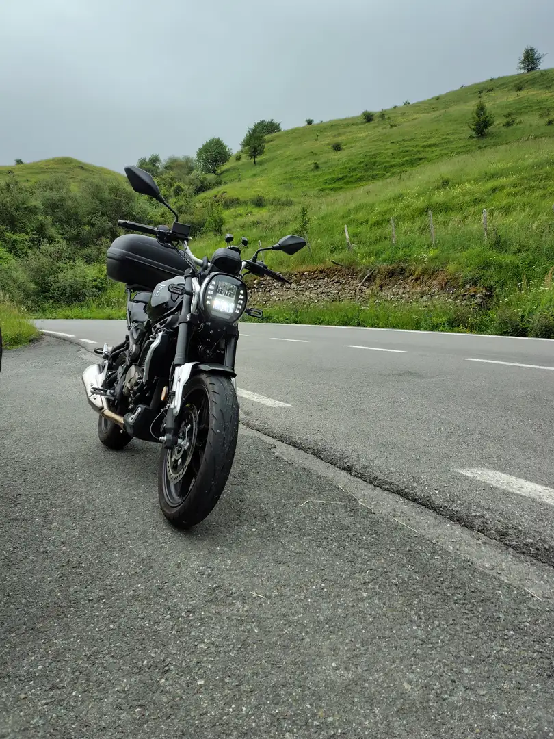 Voge 300AC Negro - 1