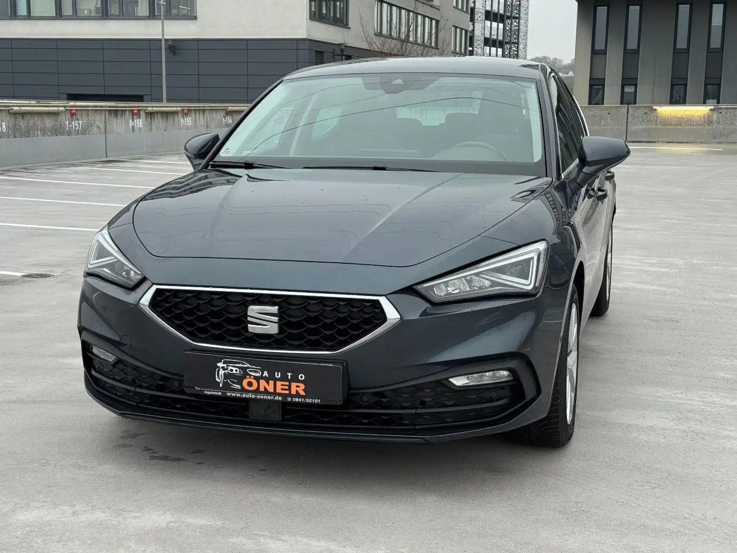 SEAT Leon Style*LED*NAVI*1.Hand Gris - 2