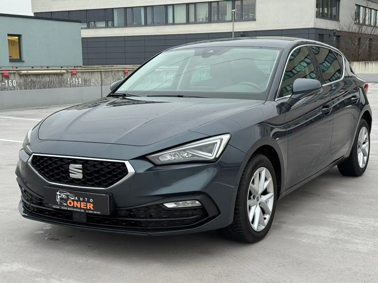 SEAT Leon Style*LED*NAVI*1.Hand Gris - 1