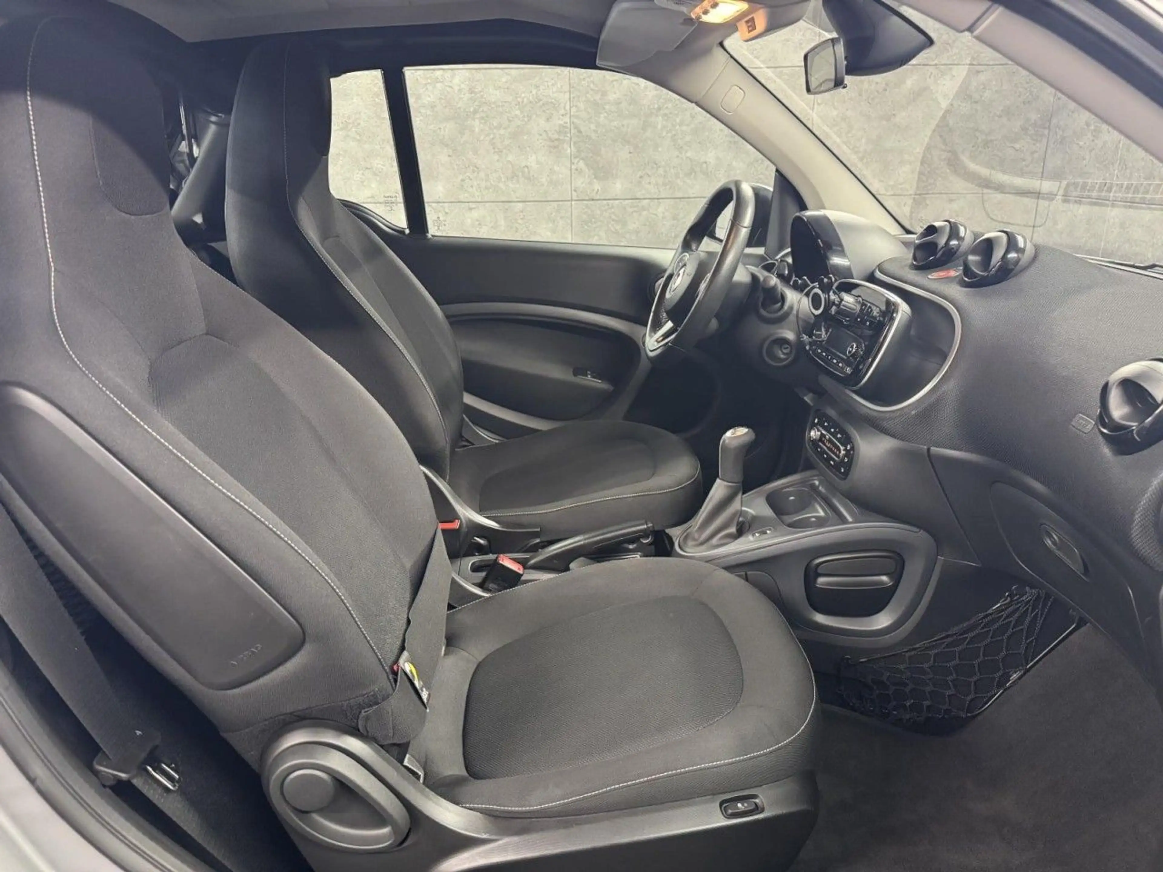 smart forTwo 1.0 cabrio Basis Tempomat*SHZ*Alu*Klima* — photo 12
