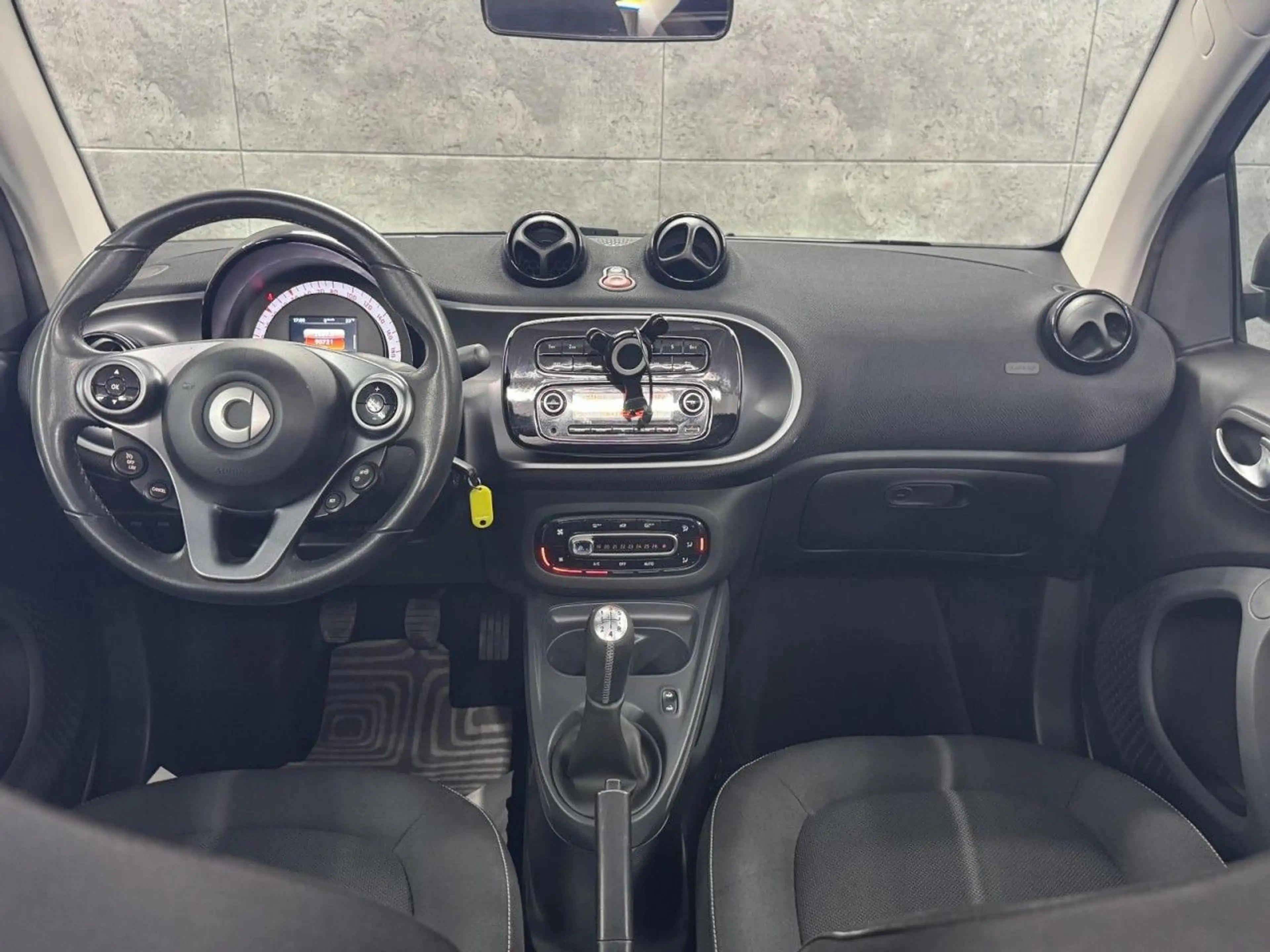 smart forTwo 1.0 cabrio Basis Tempomat*SHZ*Alu*Klima* — photo 10