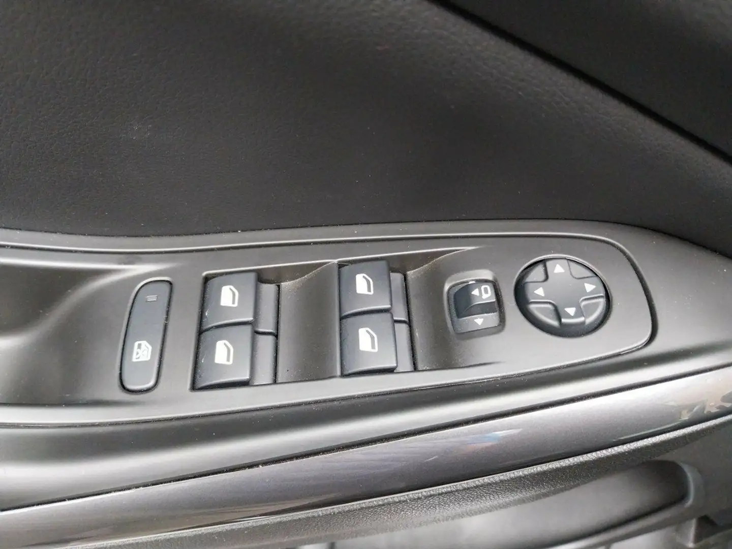 Opel Grandland X 1.6 Turbo Ultimate Auto 4x2 Gris - 2