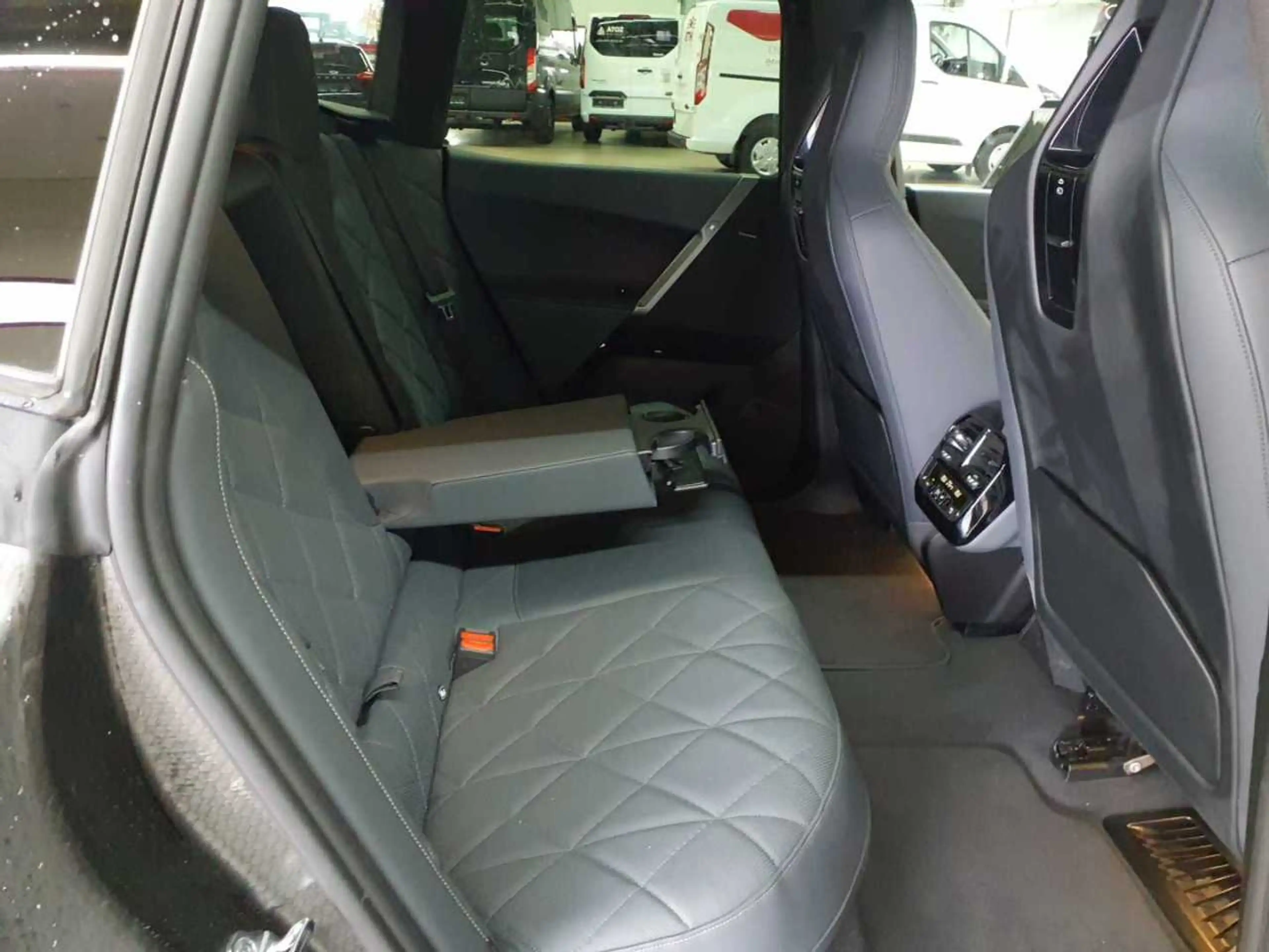 BMW iX iX xDrive50 Laser Sky Lounge H&K AHK 22´ — photo 13