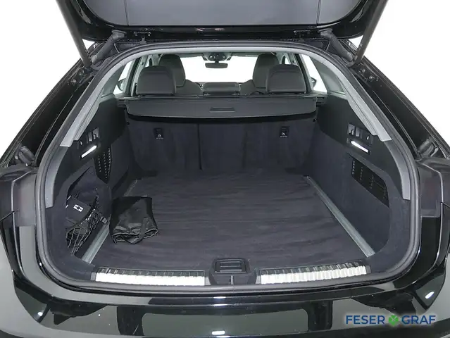 Audi A6 view 13